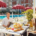 Unahotels Imperial Sport Otel