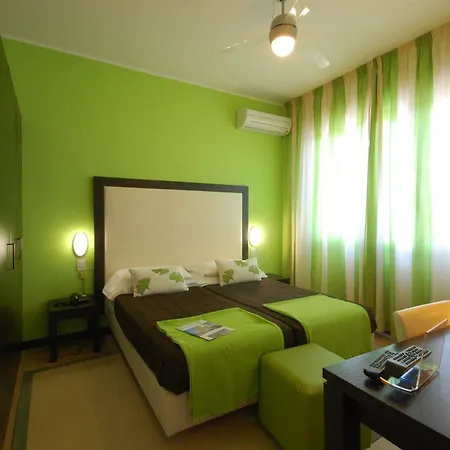 호텔 Unahotels Imperial Sport 4*
