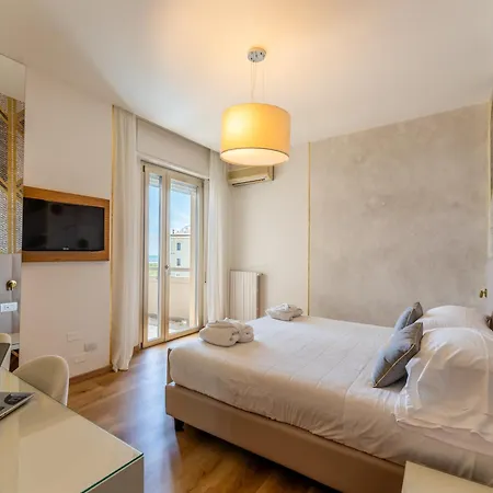 فندق Unahotels Imperial Sport 4*