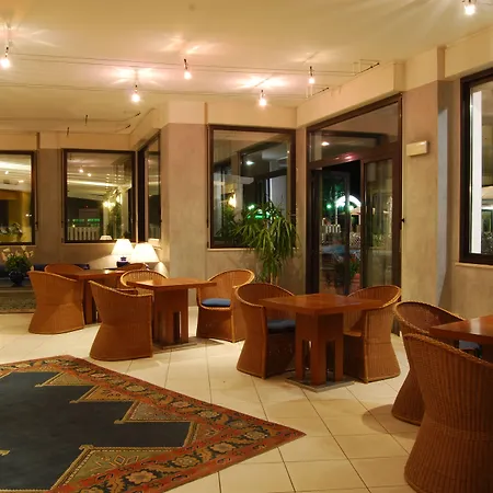 فندق Unahotels Imperial Sport بيزارو