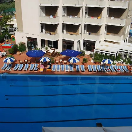 Hotel Unahotels Imperial Sport