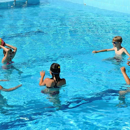 فندق Unahotels Imperial Sport 4*