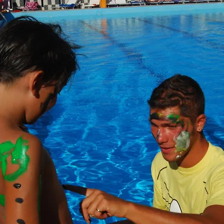 فندق Unahotels Imperial Sport 4*